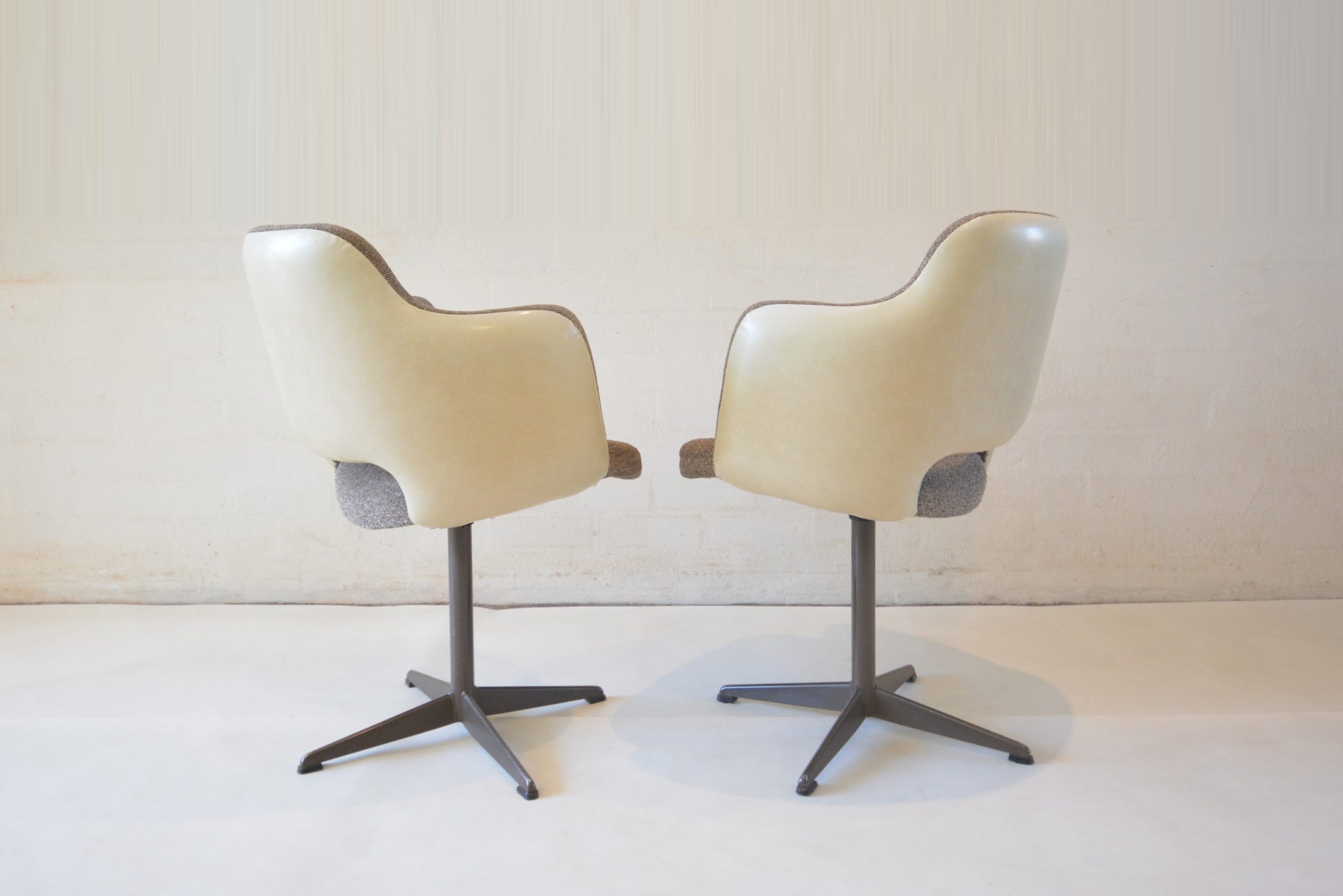 kendall-wallace-vintage-swivel-chairs-1960's-retro-dining-chairs-eames-featherston-era (12)