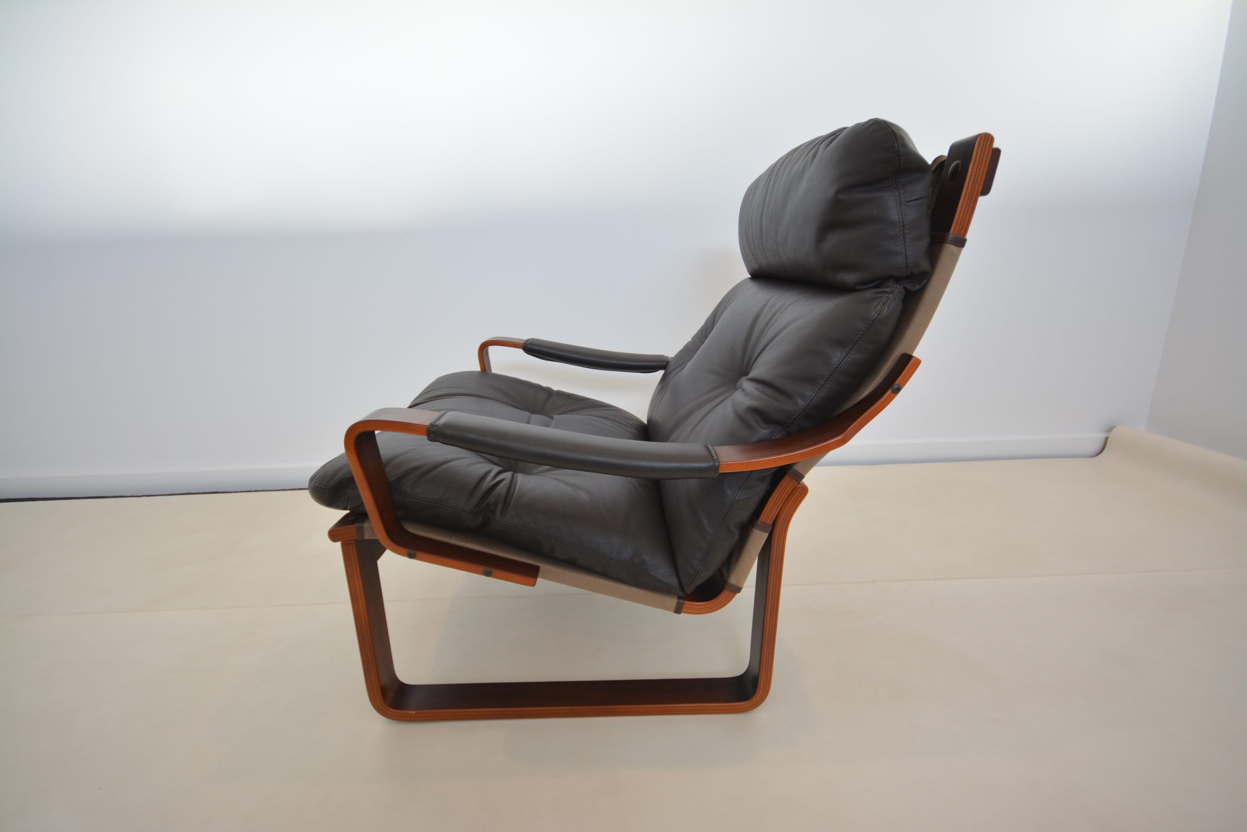tessa-t8-leather-lounge-suite-sofa-chairs-parker-danish-era (18)