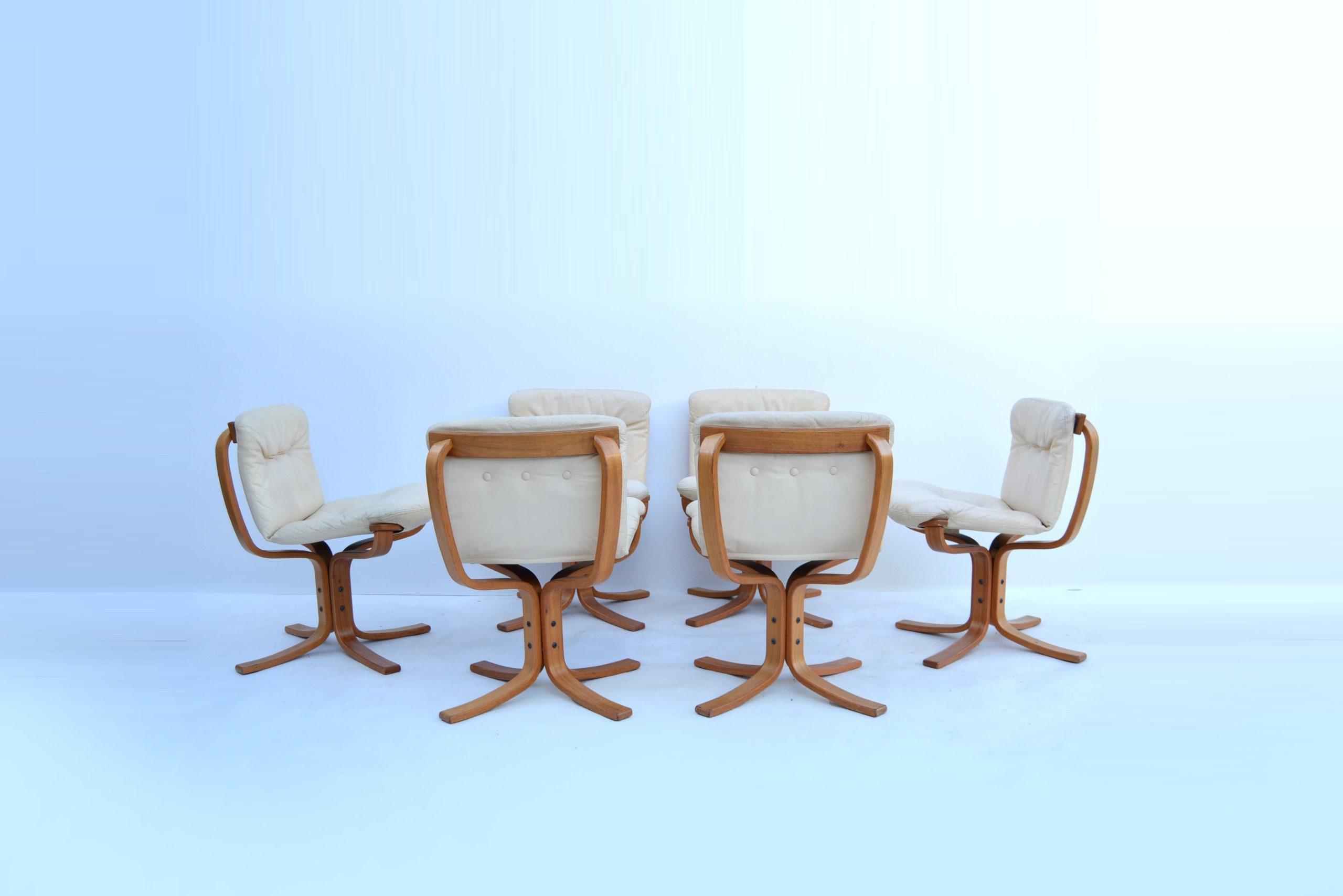 australian-furniture-joe-rufenacht-dining-chairs-leather-vintage-retro-chair-danish-norwegian-era (3)