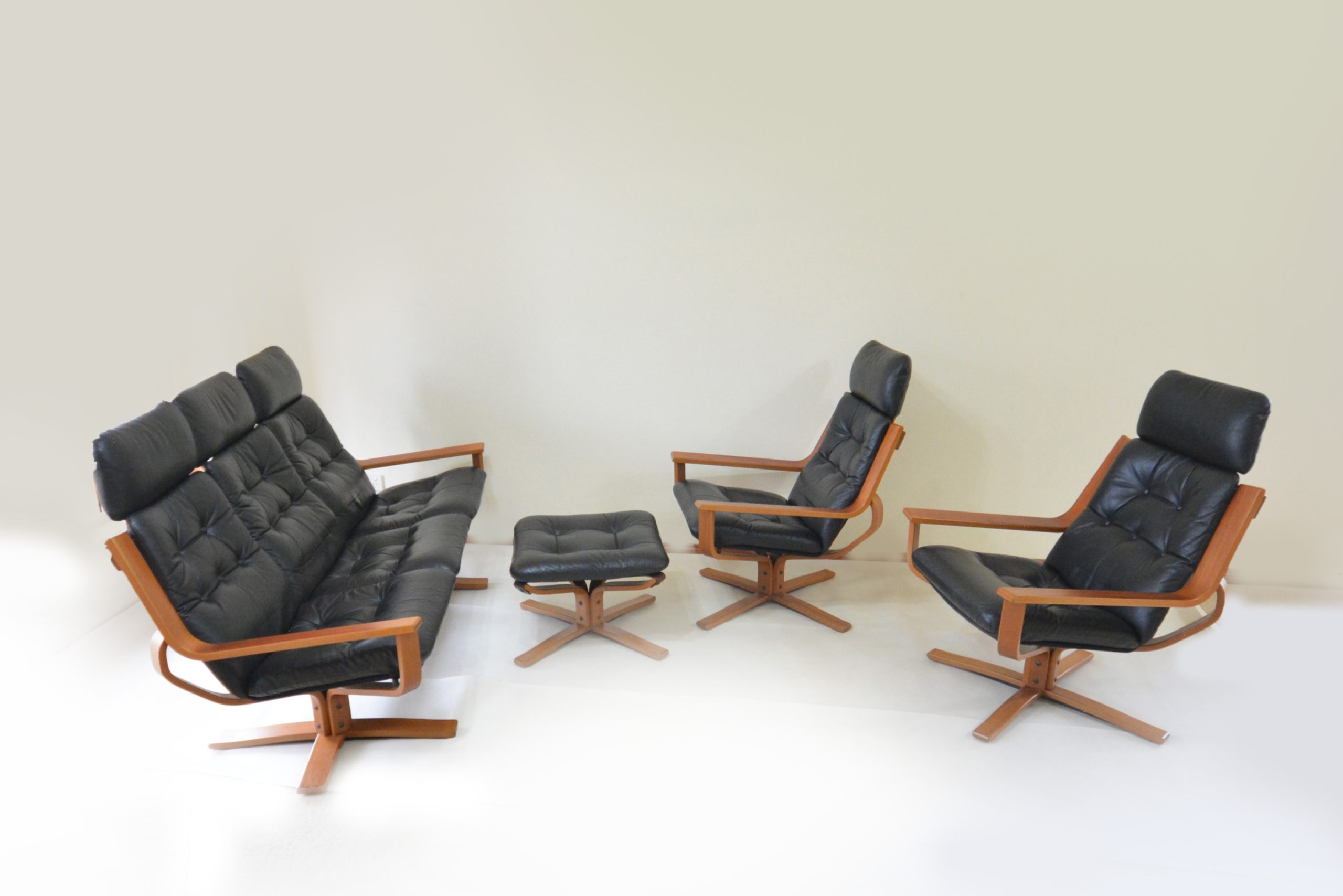 joe-rufenacht-mid-century-lounge-suite-vintage-australian-sofa-swivel-chairs-couch-tessa-danish-norwegian-era (1)