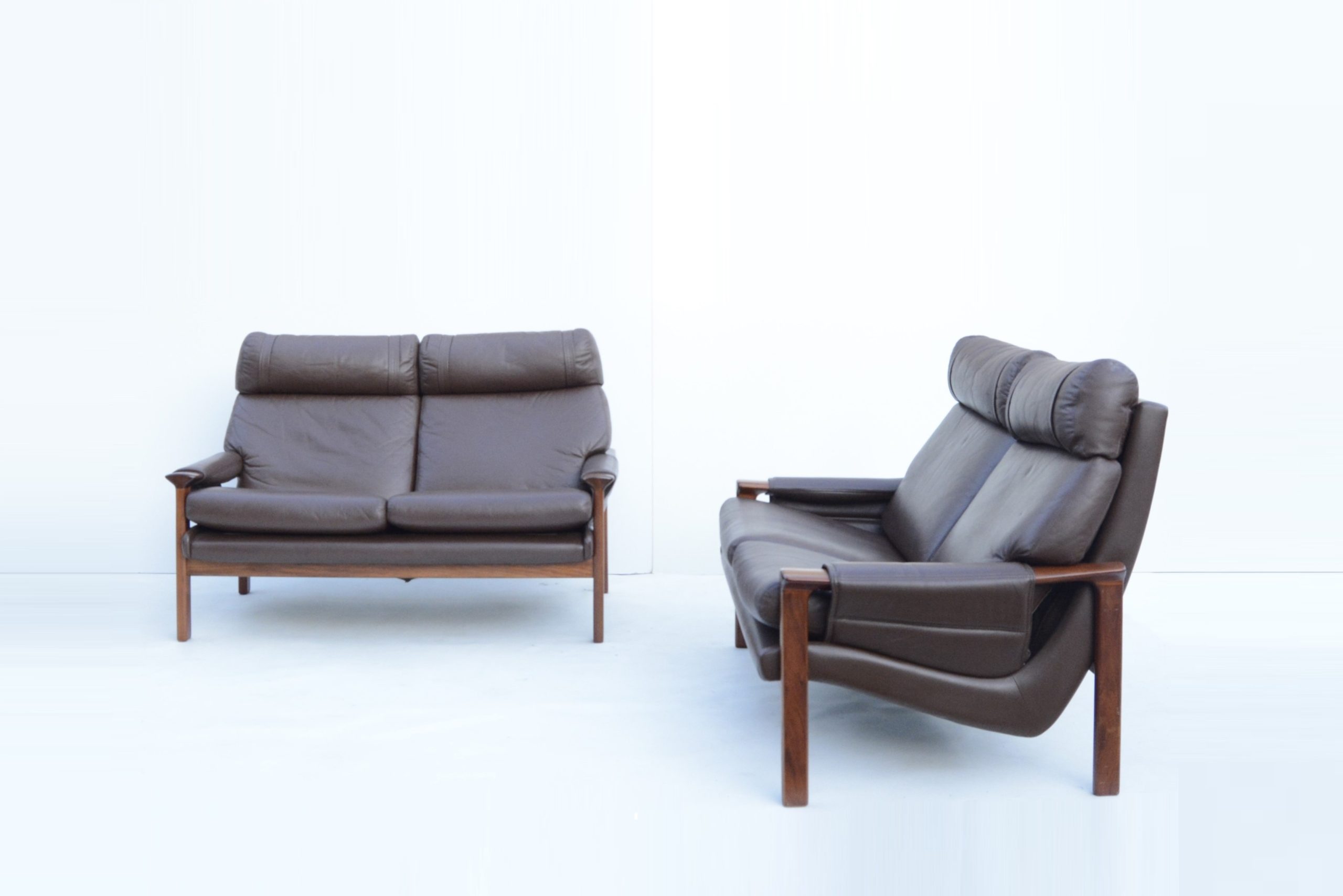 tessa-t21-executive-swivel-chairs-sofa-vintage-1970's-lounge-suite (16)