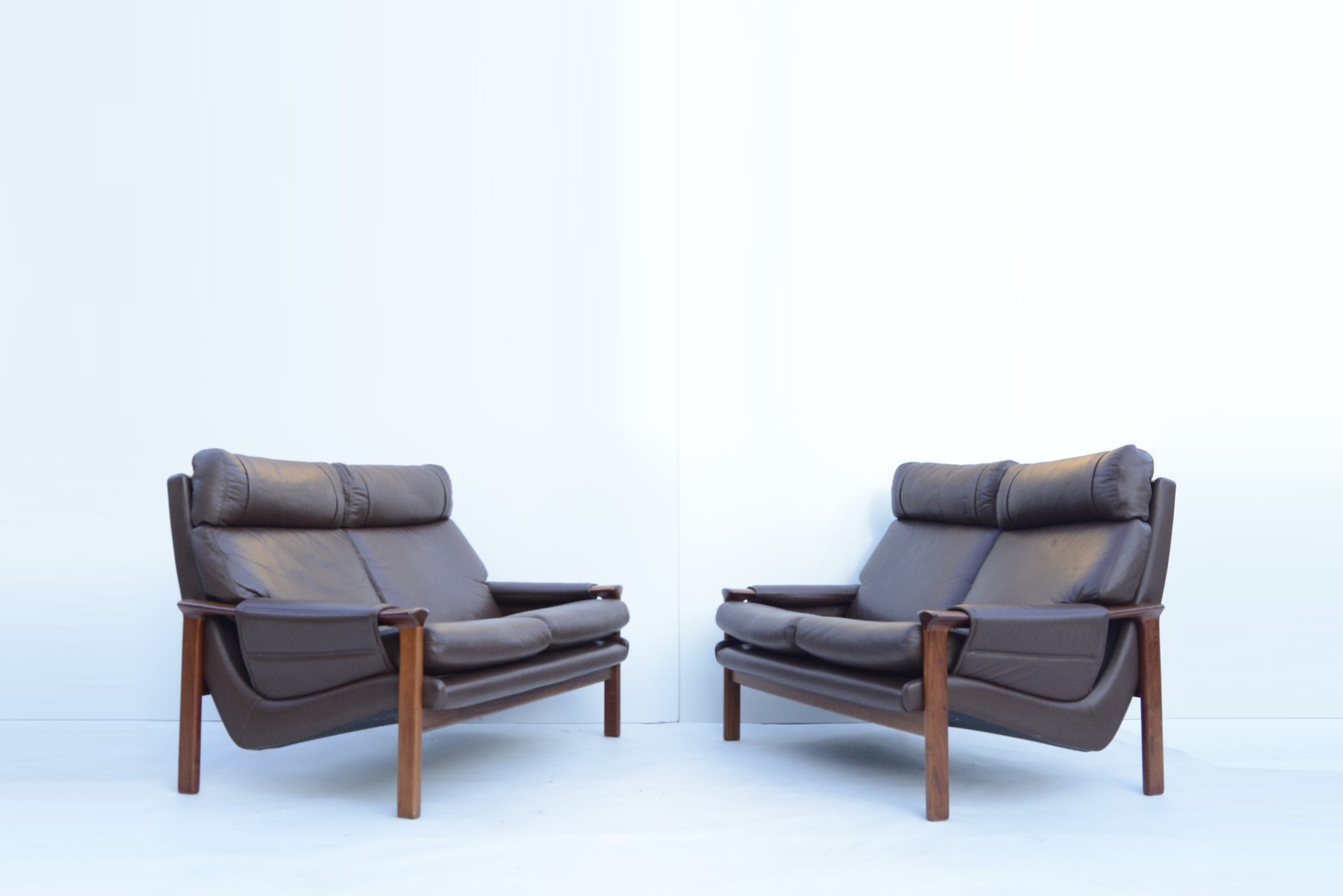 tessa-t21-executive-swivel-chairs-sofa-vintage-1970's-lounge-suite (4)