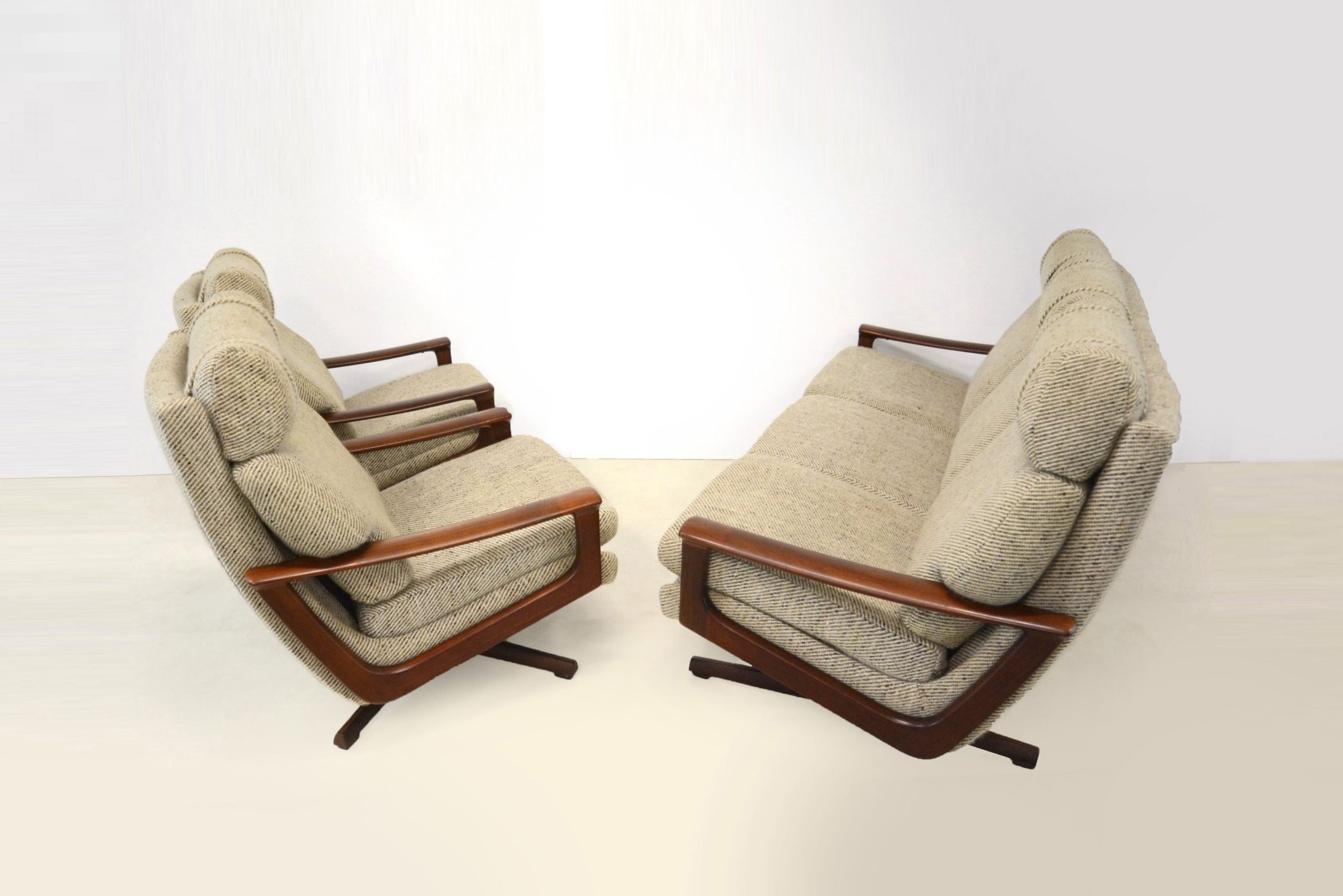 tessa-t21-swivel-chairs-3-seater-sofa-wool-fabric-vintage-retro-lounge-suite-parker-danish-era (1