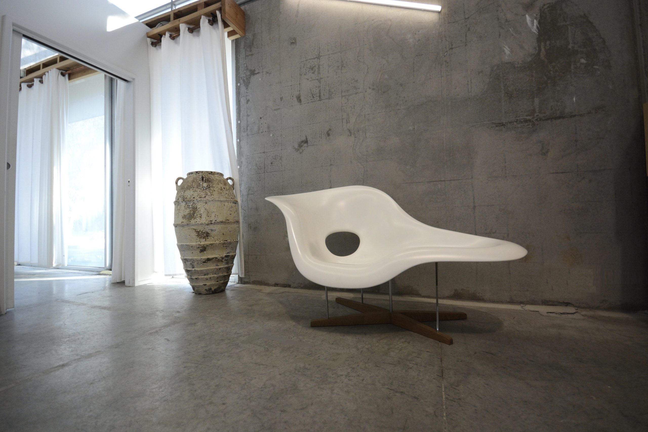 eames-vitra-lachaise-la-chaise-fibreglass-lounge-first-edition-designe