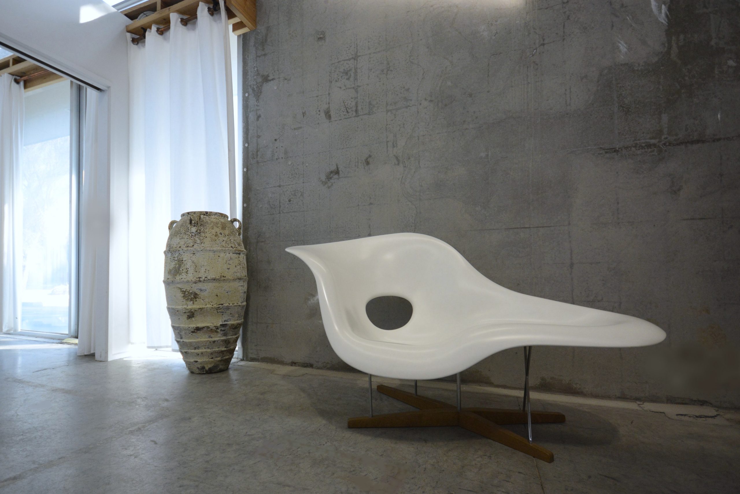 eames-vitra-lachaise-la-chaise-fibreglass-lounge-first-edition-designer (1)