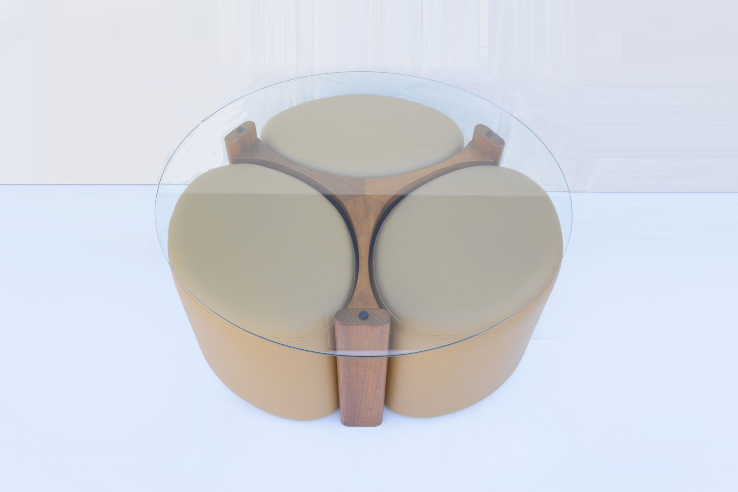 th-brown-&-sons-rondo-fondue-suite-stools-parker-era (3)