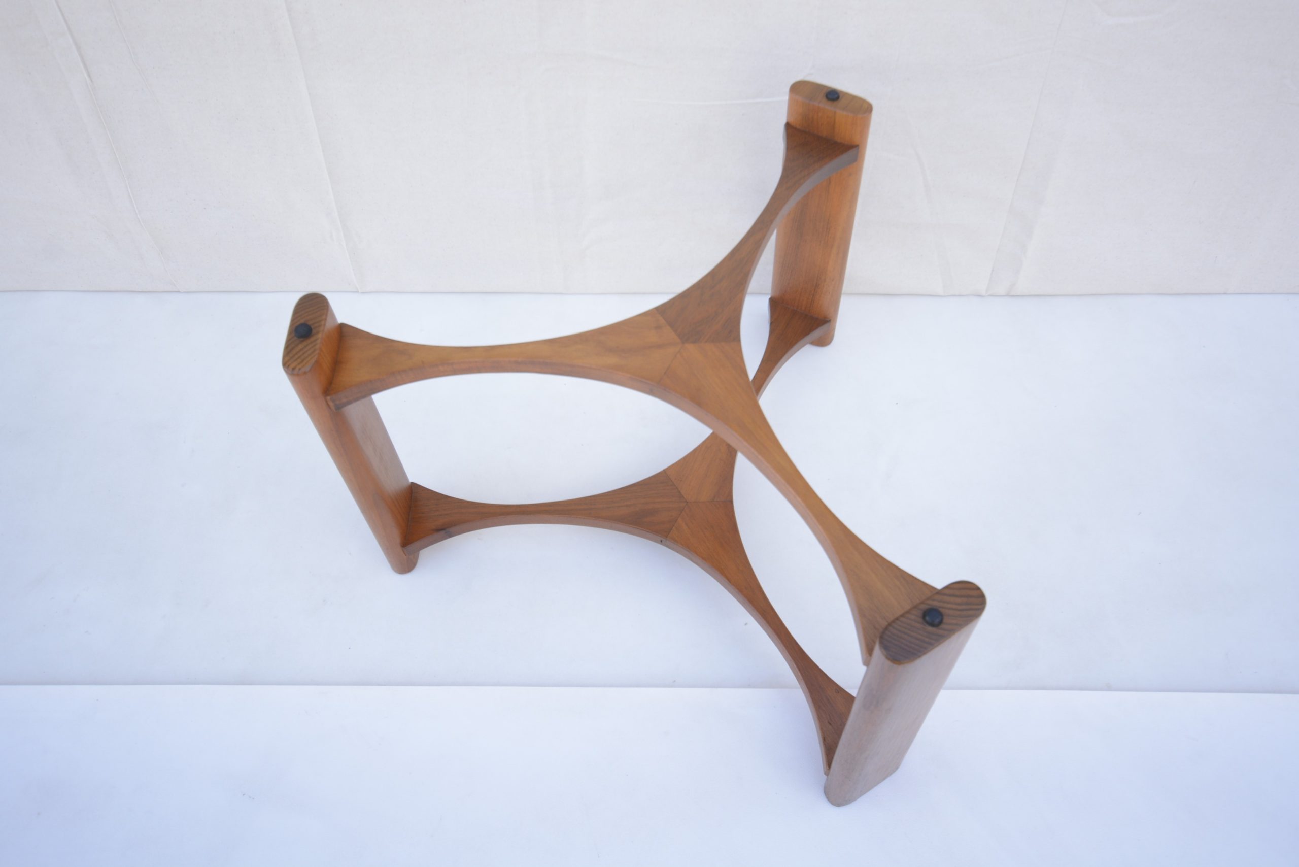 th-brown-&-sons-rondo-fondue-suite-stools-parker-era (6)