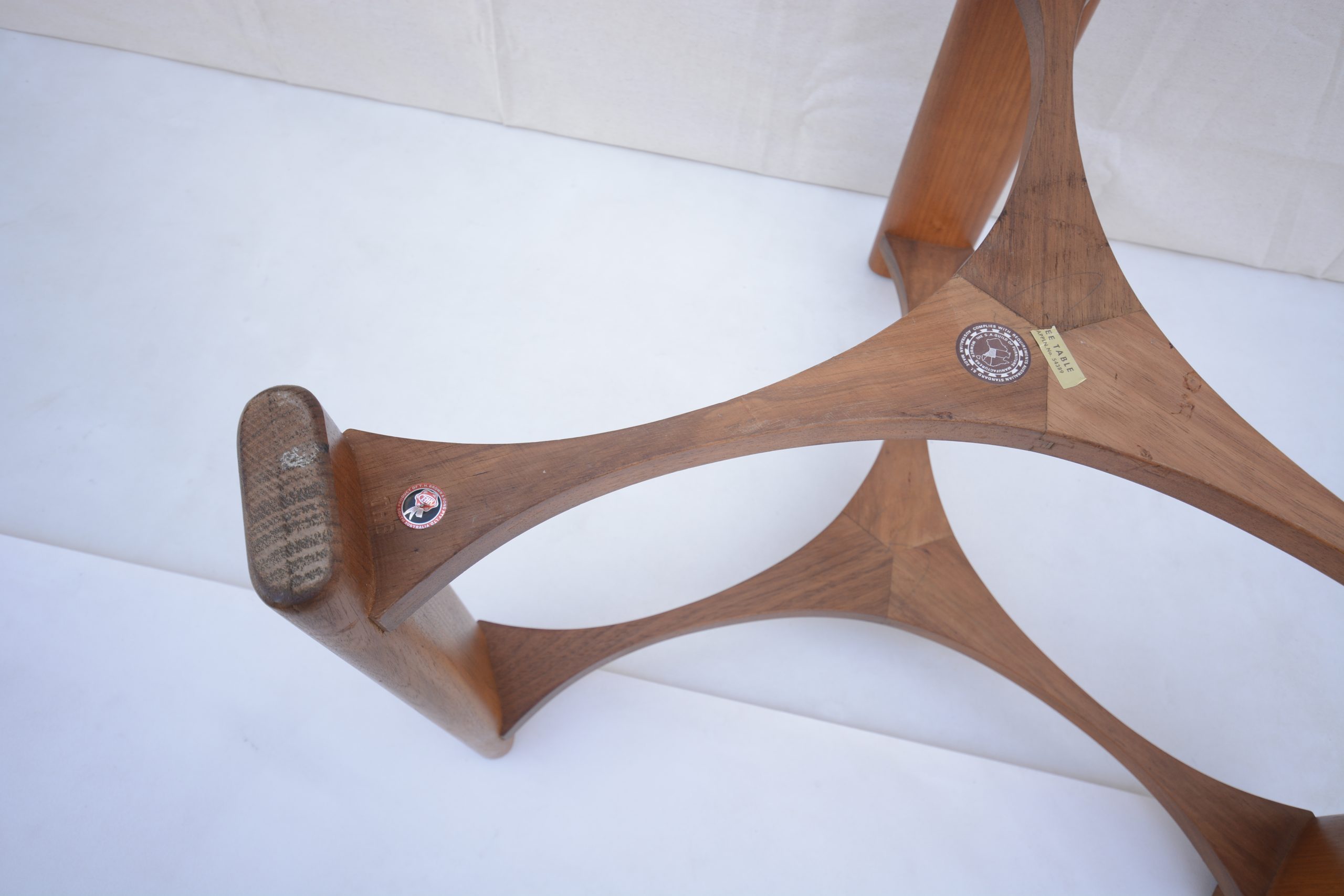 th-brown-&-sons-rondo-fondue-suite-stools-parker-era (9)