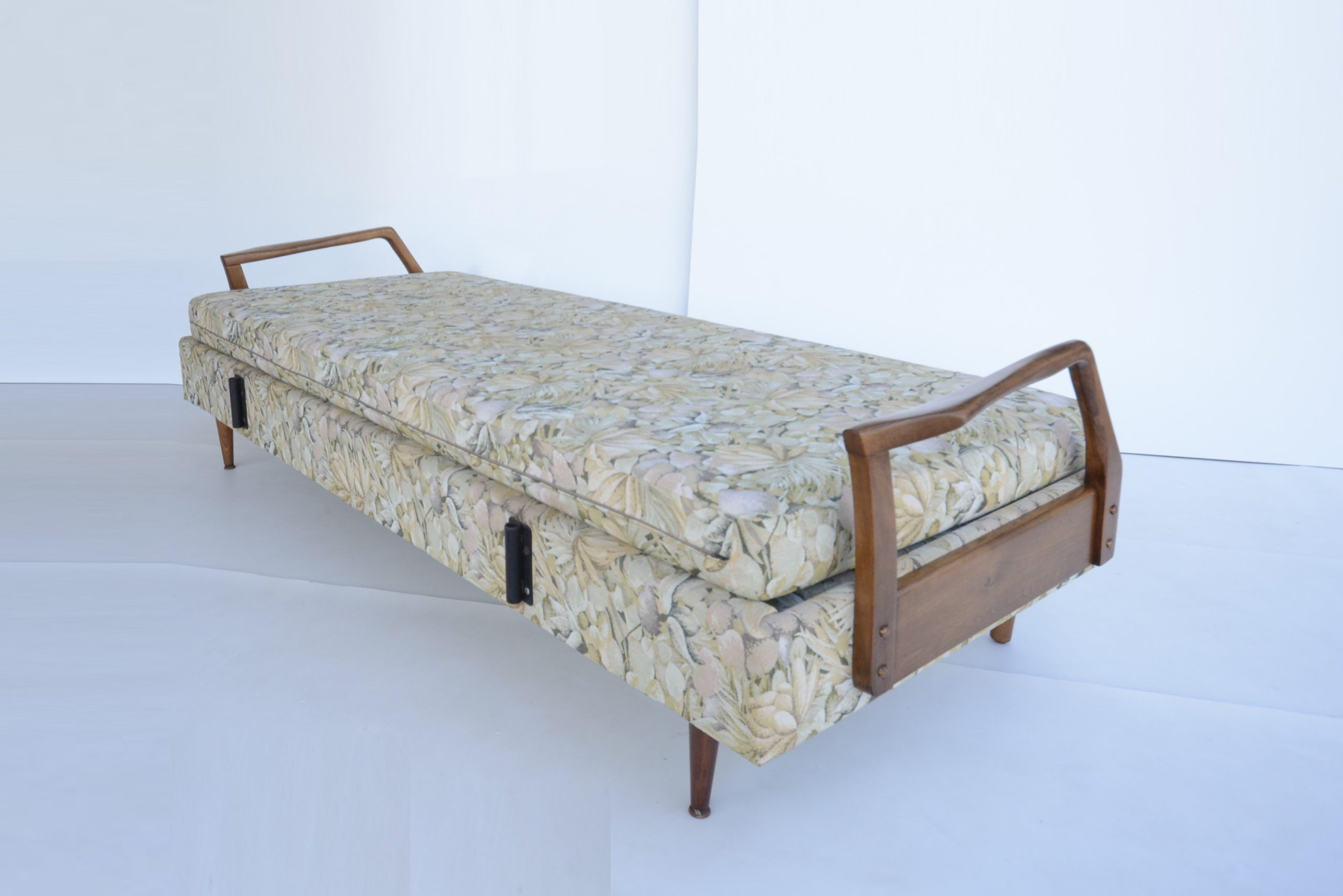 van-treight-day-night-sofa-parker-danish-designer-b-b-italia-era-couch-lounge-suite-vintage (15)